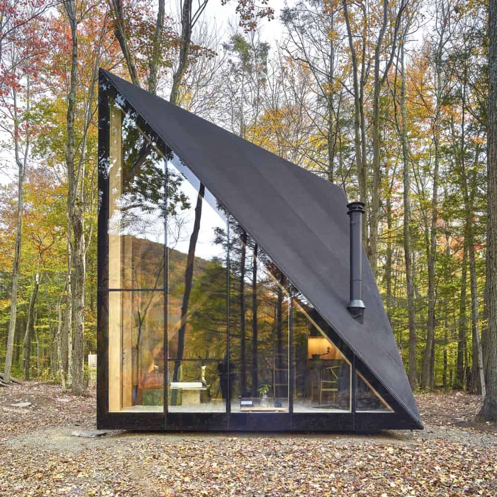 树林里的小三角设计屋
